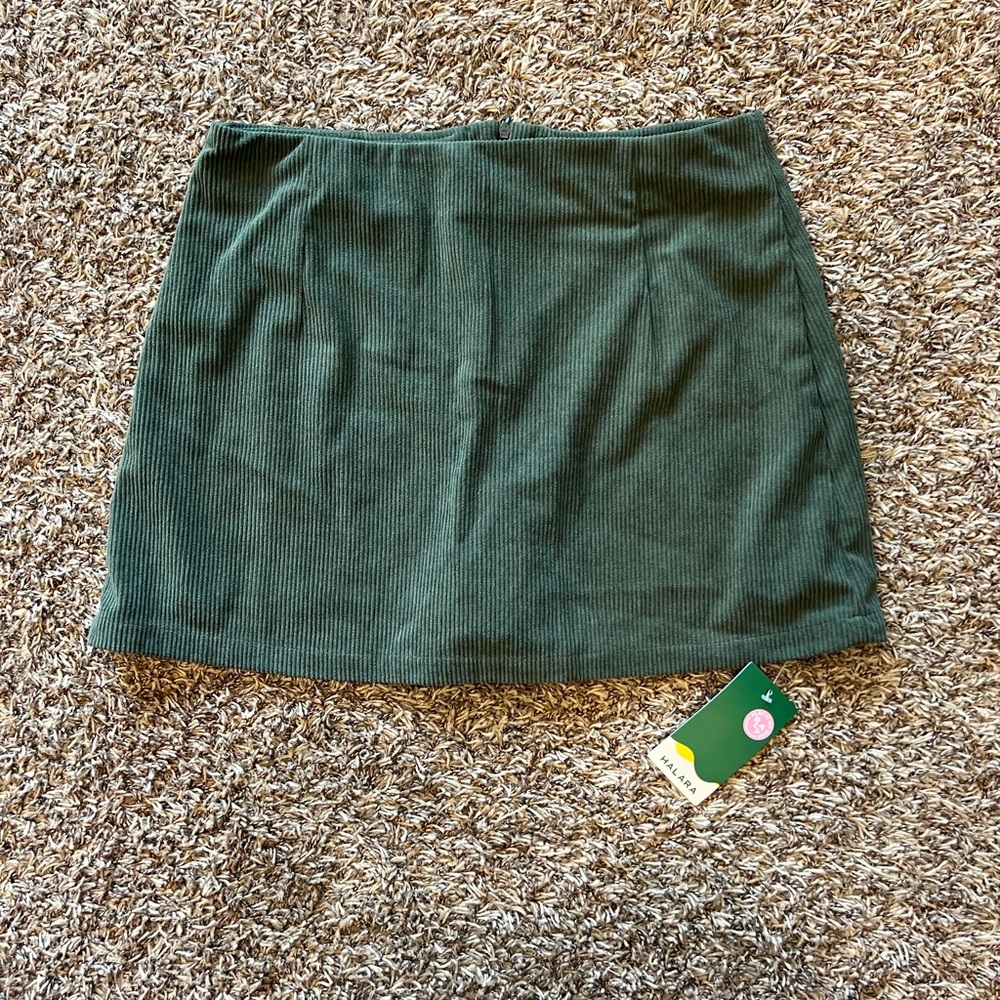 HALARA Green Skort, size large